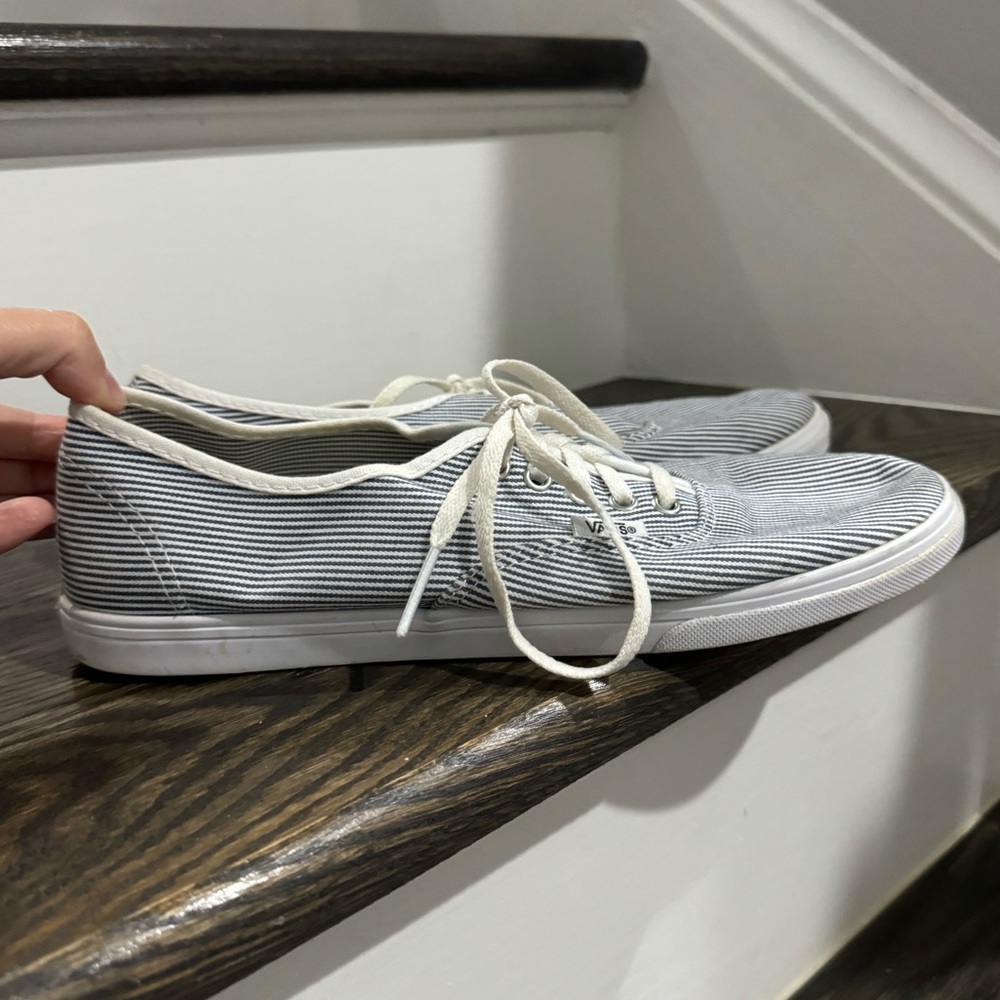 Vans Low Top Blue White Stripes Size M 7.5 W 9